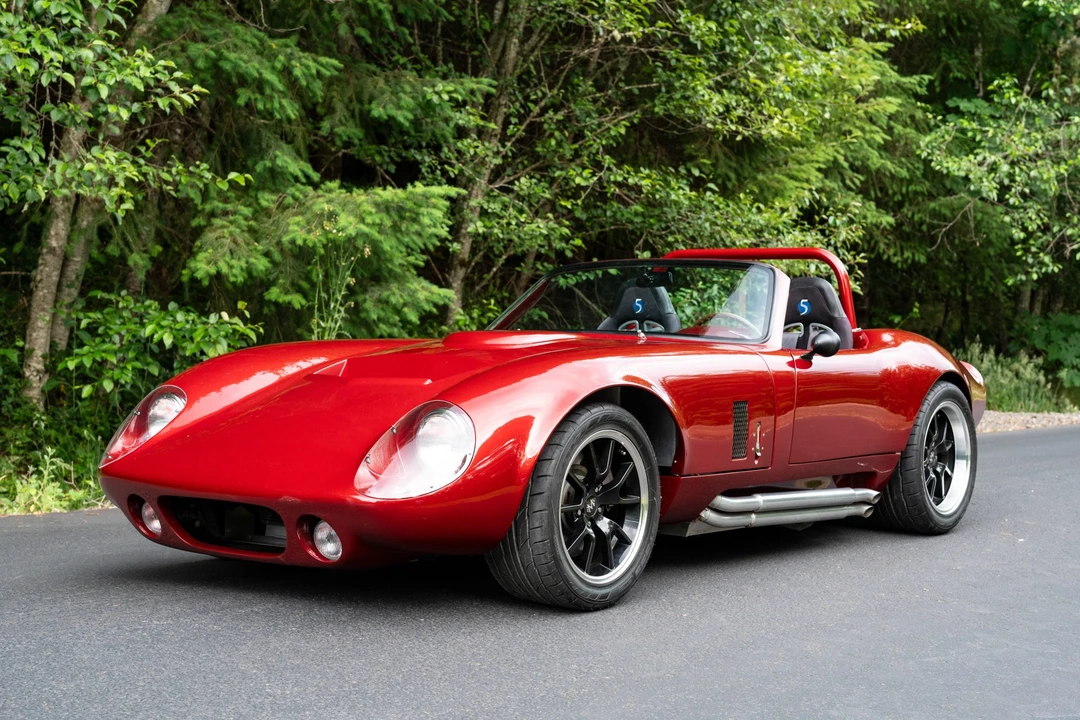 Shelby Daytona Replica - Image 1 of 31