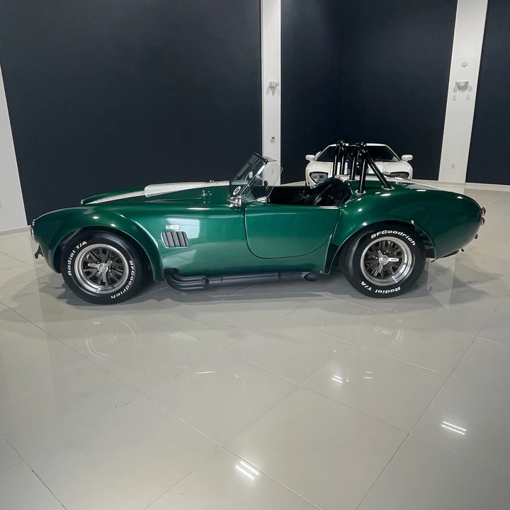 Shelby Cobra Replica - Image 9 of 31