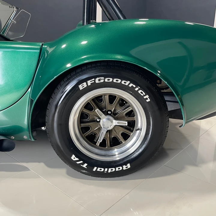 Shelby Cobra Replica - Image 25 of 31