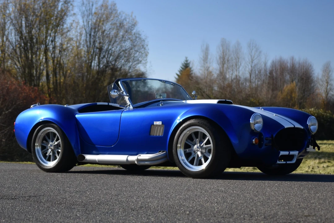Shelby Cobra Replica - Image 9 of 31