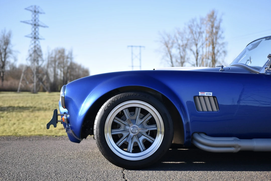 Shelby Cobra Replica - Image 21 of 31