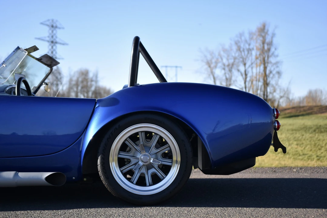 Shelby Cobra Replica - Image 23 of 31