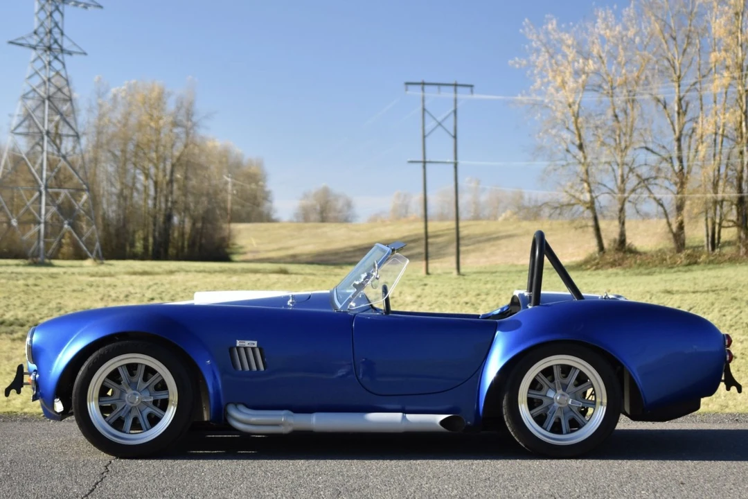Shelby Cobra Replica - Image 2 of 31