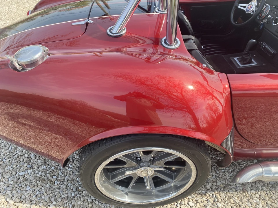 Shelby Cobra Replica - Image 29 of 31