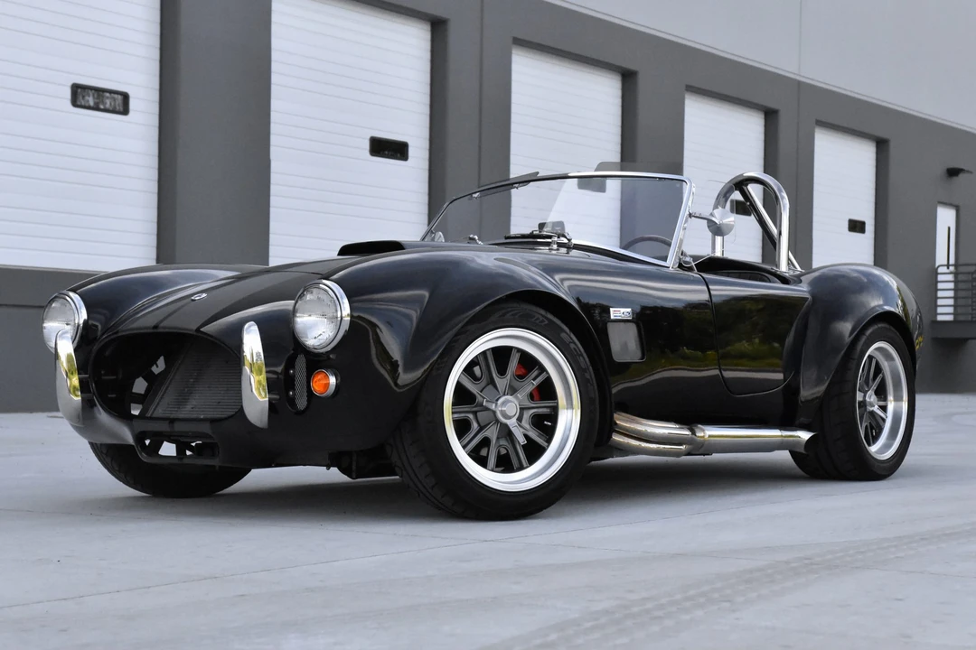 Shelby Cobra Replica - Image 6 of 31