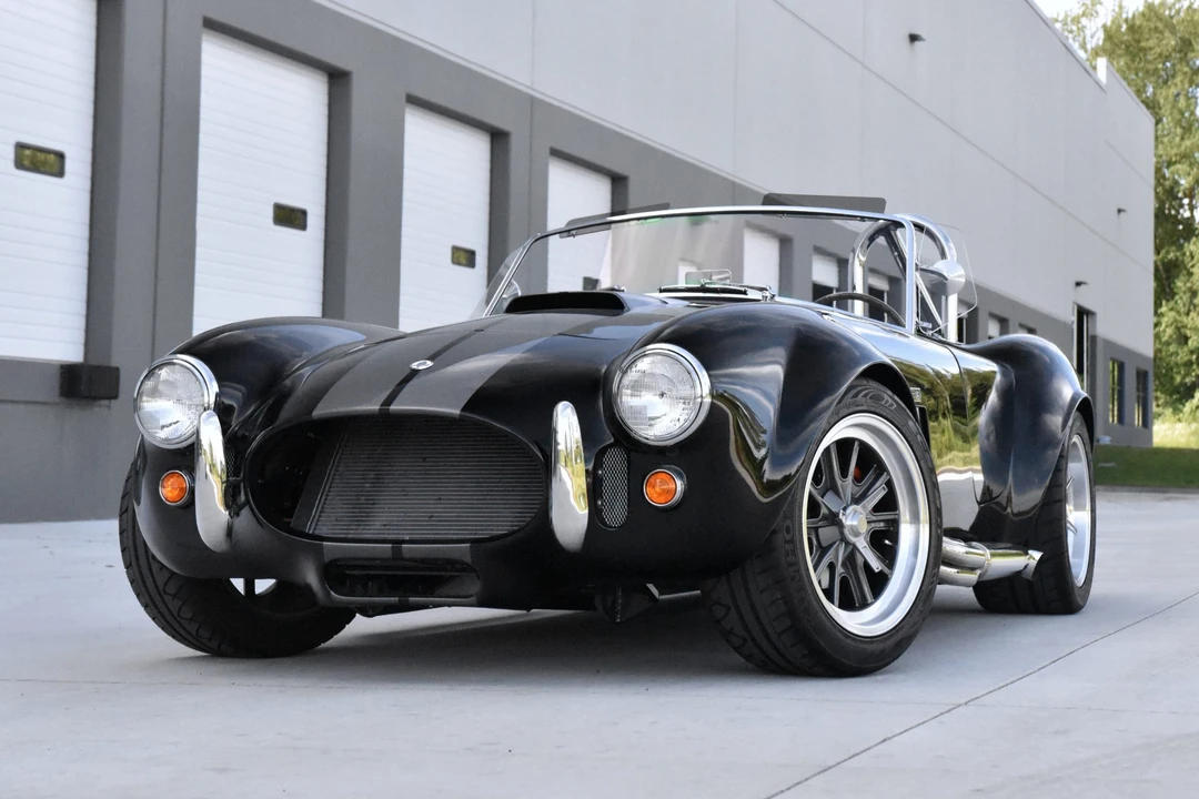 Shelby Cobra Replica - Image 3 of 31