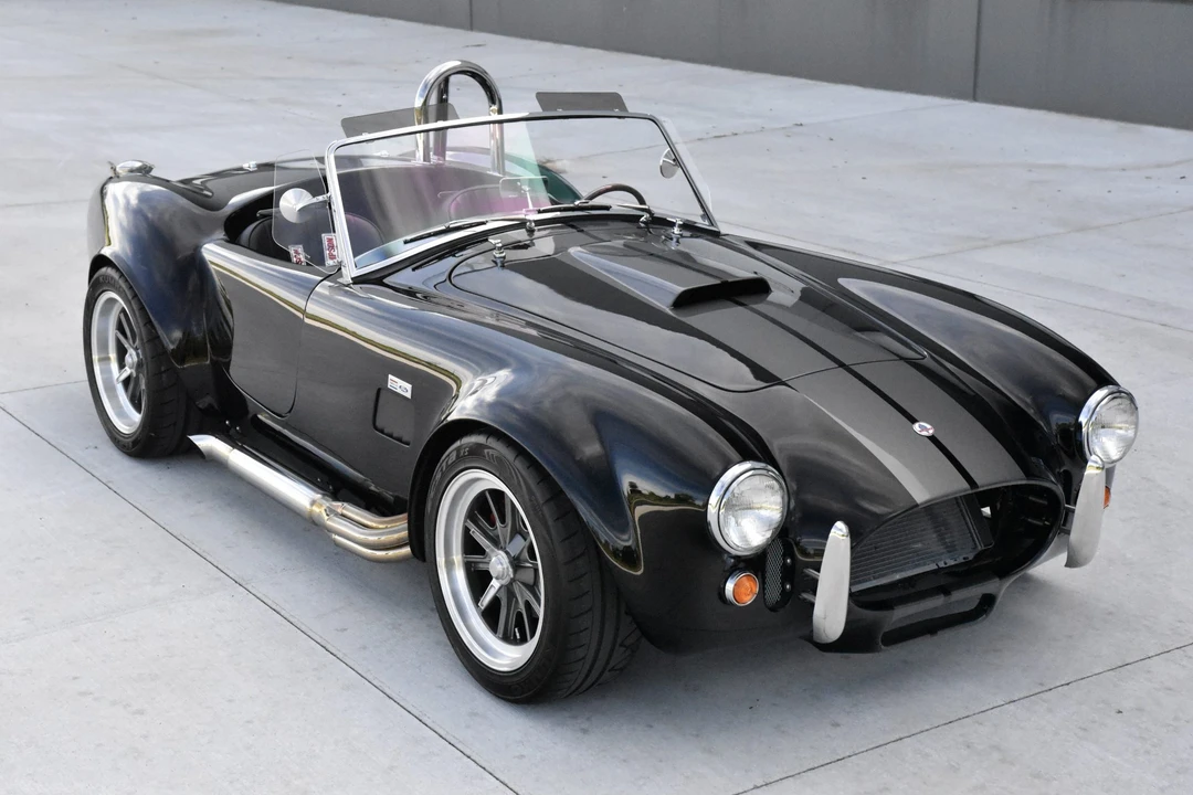 Shelby Cobra Replica - Image 25 of 31