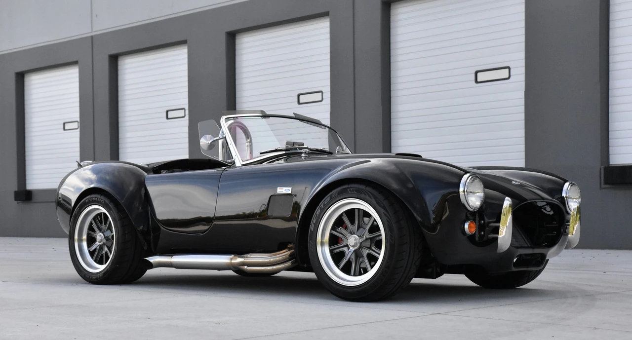 Shelby Cobra Replica - Image 24 of 31