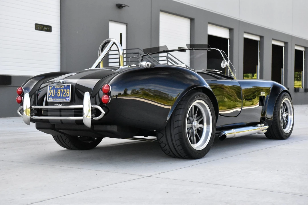 Shelby Cobra Replica - Image 21 of 31
