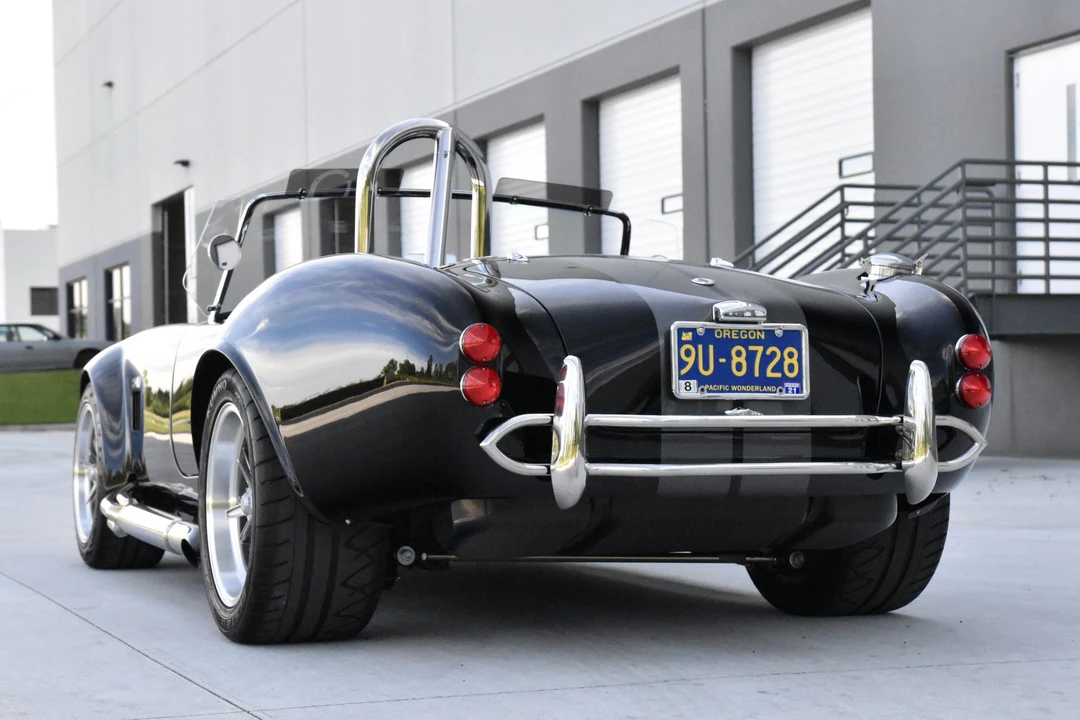 Shelby Cobra Replica - Image 17 of 31
