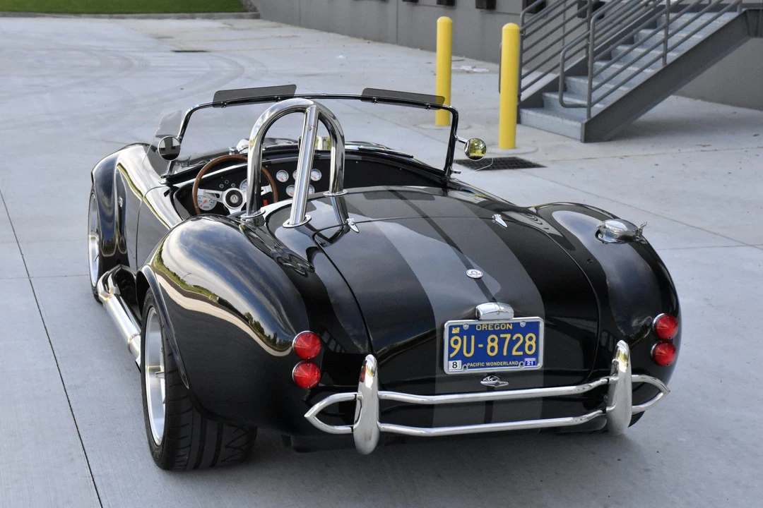 Shelby Cobra Replica - Image 18 of 31