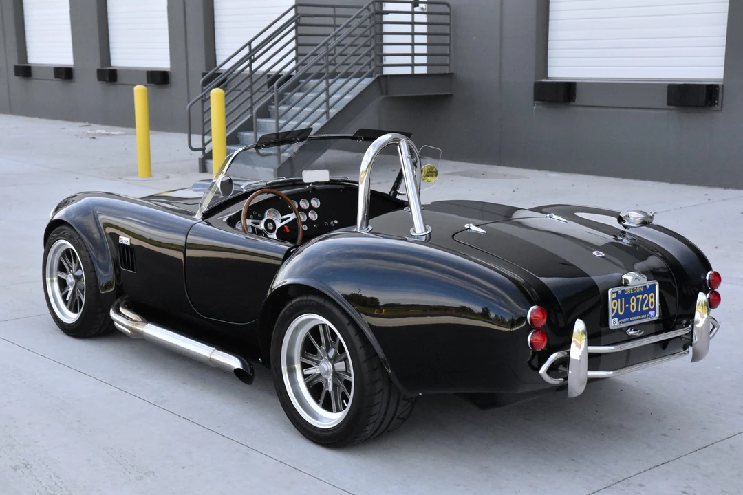 Shelby Cobra Replica - Image 15 of 31