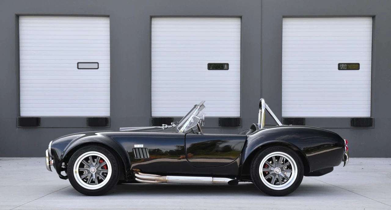 Shelby Cobra Replica - Image 14 of 31