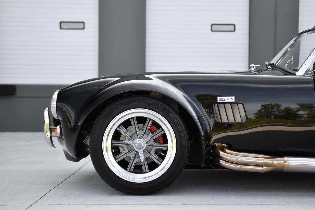 Shelby Cobra Replica - Image 29 of 31