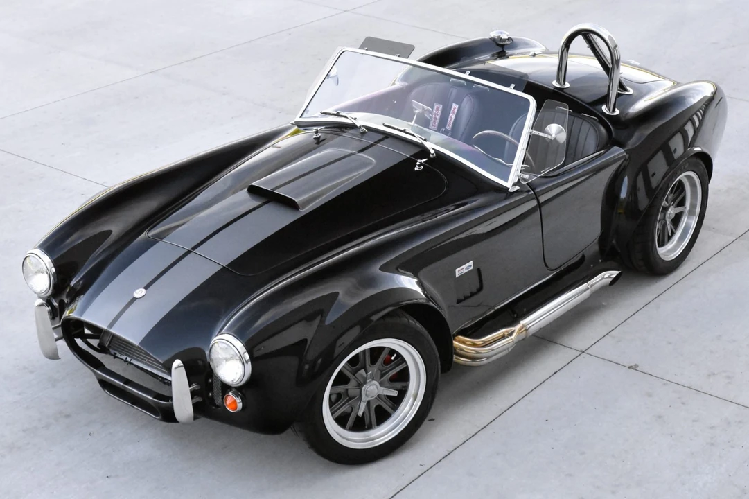 Shelby Cobra Replica - Image 1 of 31