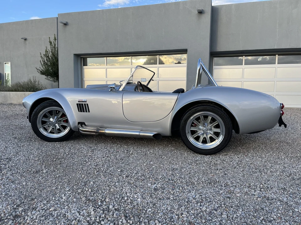Shelby Cobra Replica - Image 7 of 31