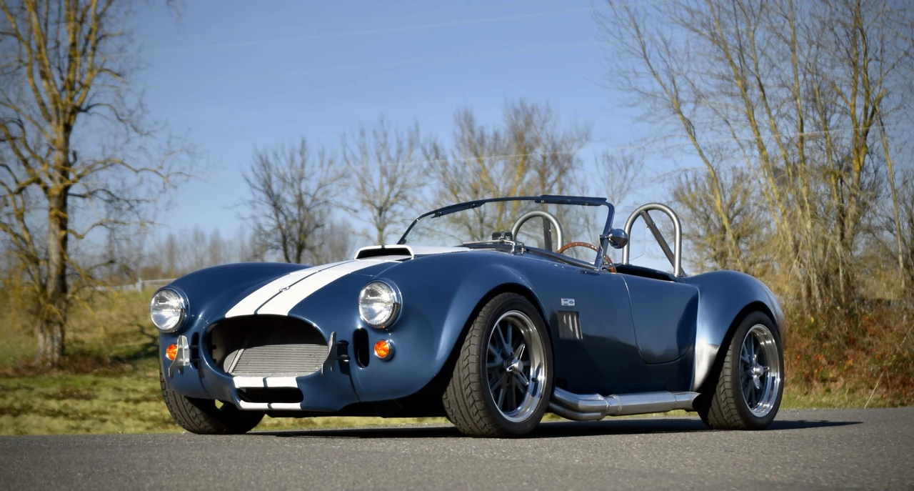 Shelby Cobra Replica - Image 15 of 31