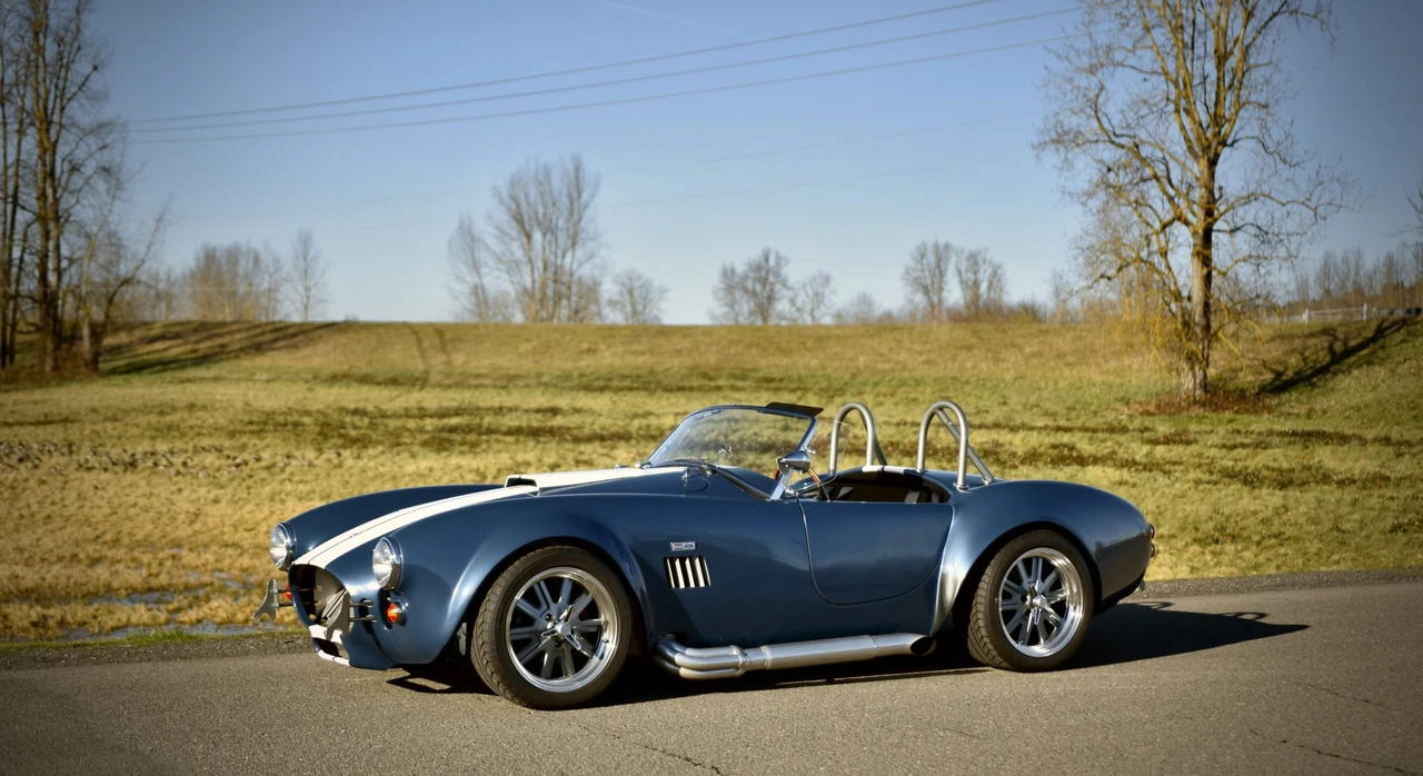 Shelby Cobra Replica - Image 7 of 31
