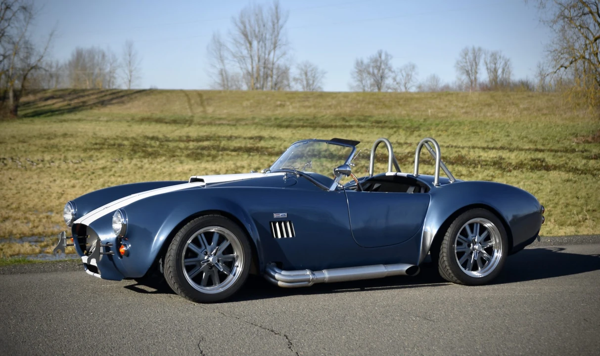 Shelby Cobra Replica - Image 9 of 31