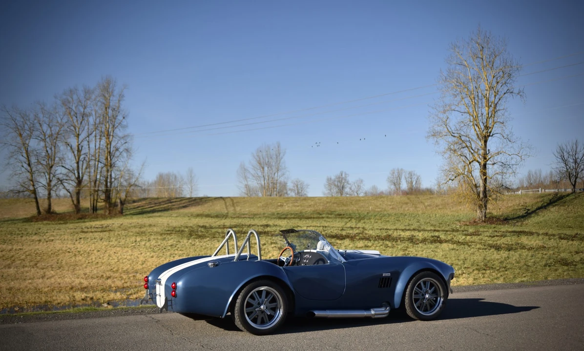 Shelby Cobra Replica - Image 27 of 31