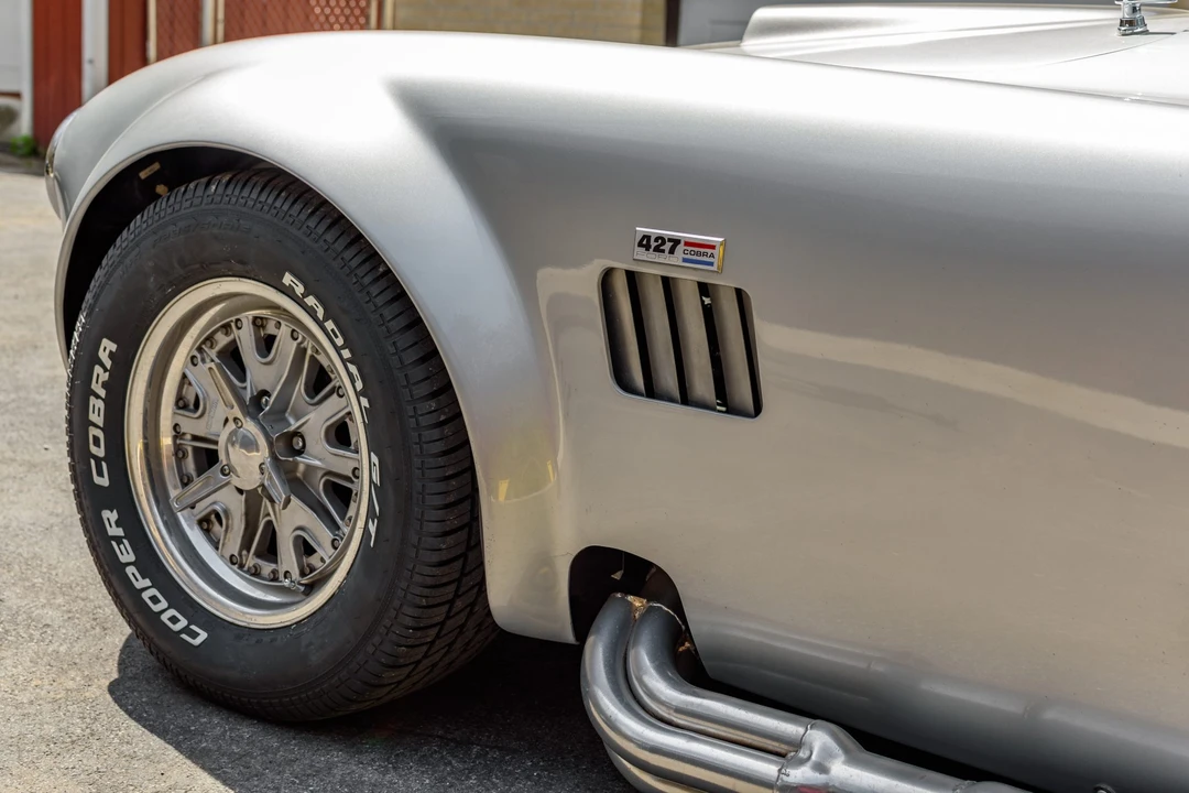 Shelby Cobra Replica - Image 25 of 31