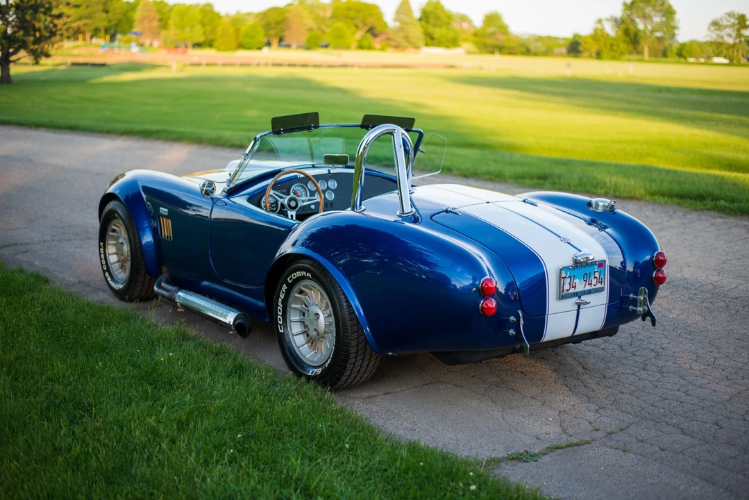 Shelby Cobra Replica - Image 14 of 31