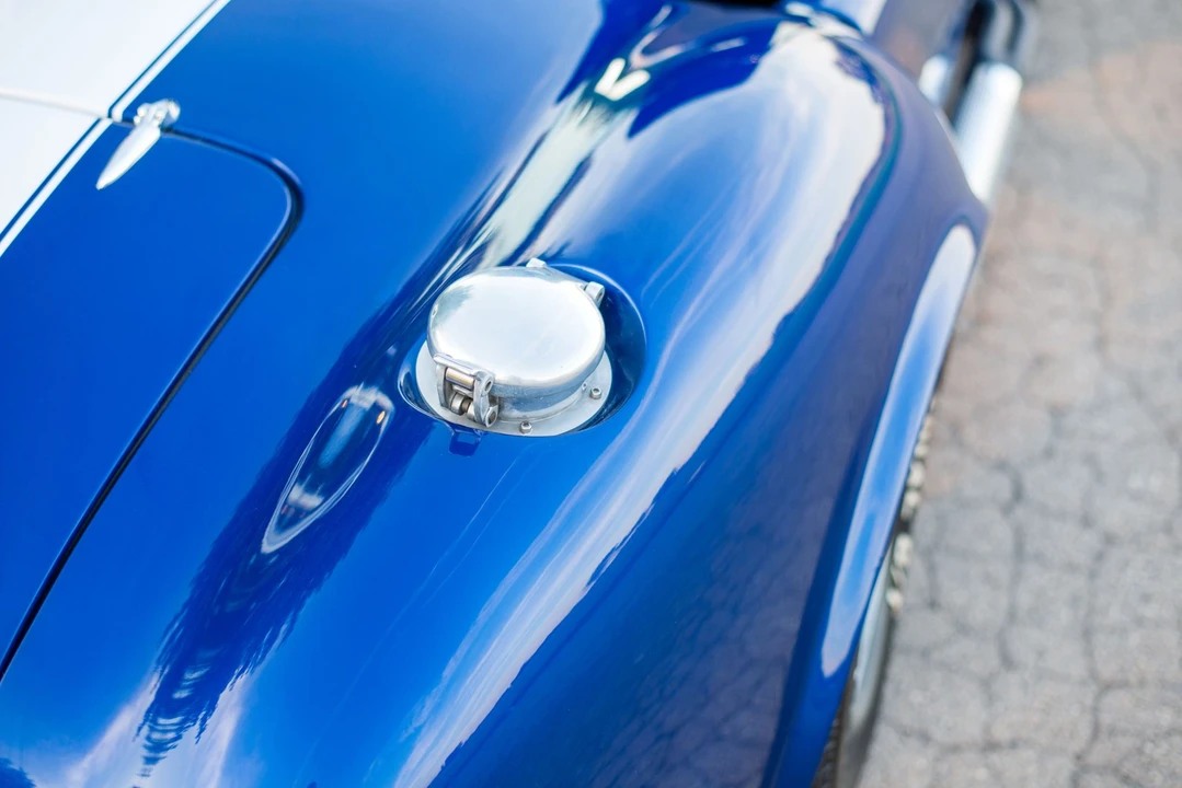 Shelby Cobra Replica - Image 21 of 31