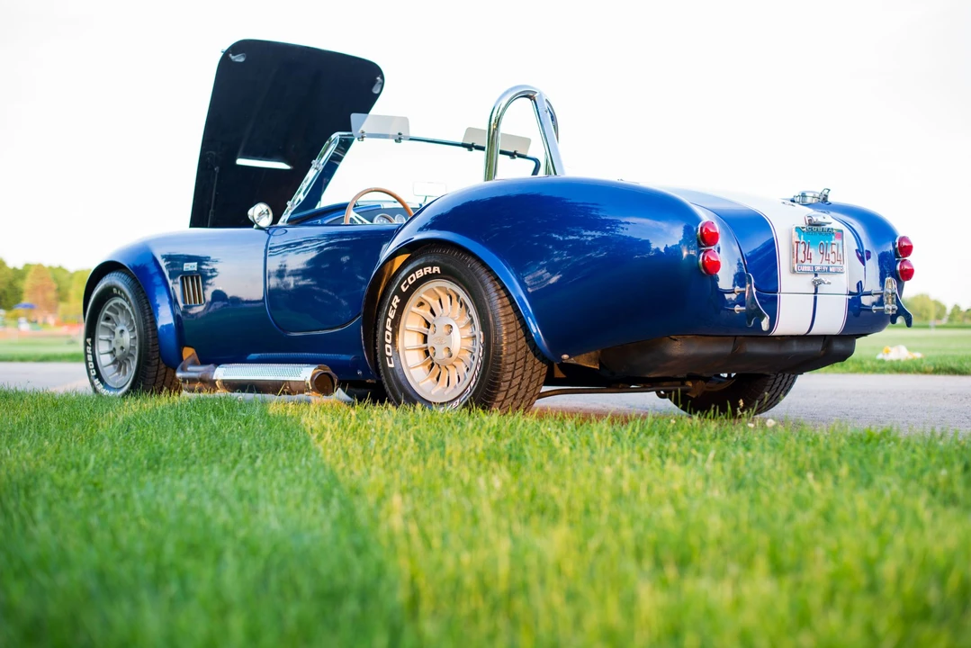 Shelby Cobra Replica - Image 11 of 31