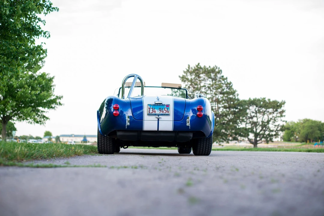 Shelby Cobra Replica - Image 17 of 31