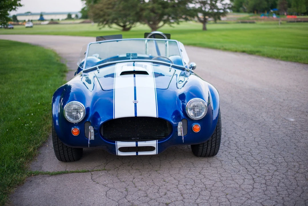Shelby Cobra Replica - Image 6 of 31