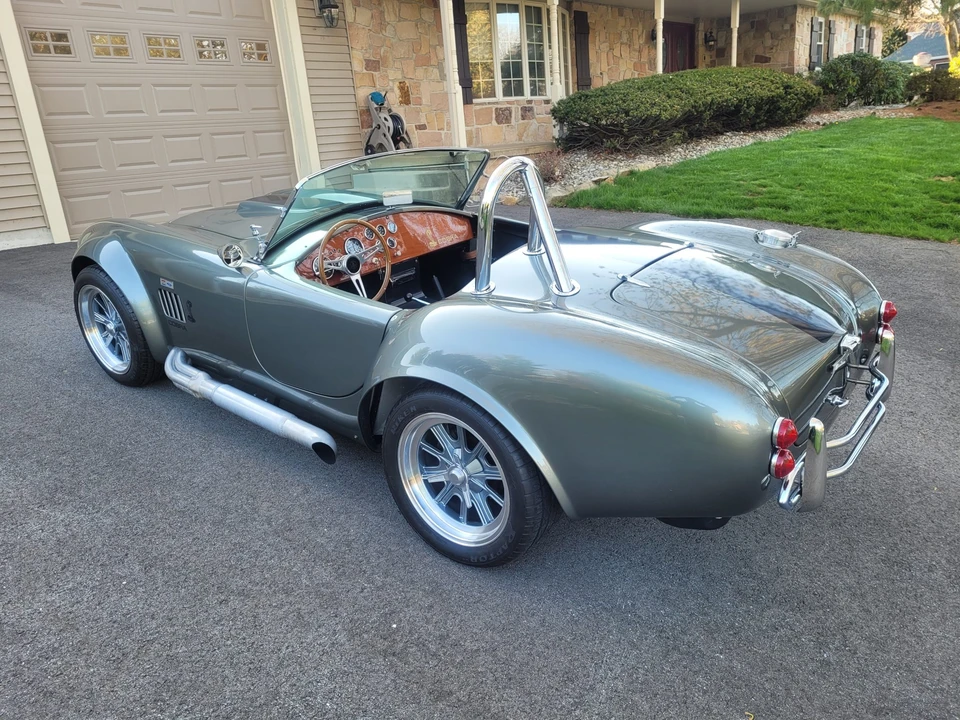 Shelby Cobra Replica - Image 21 of 31