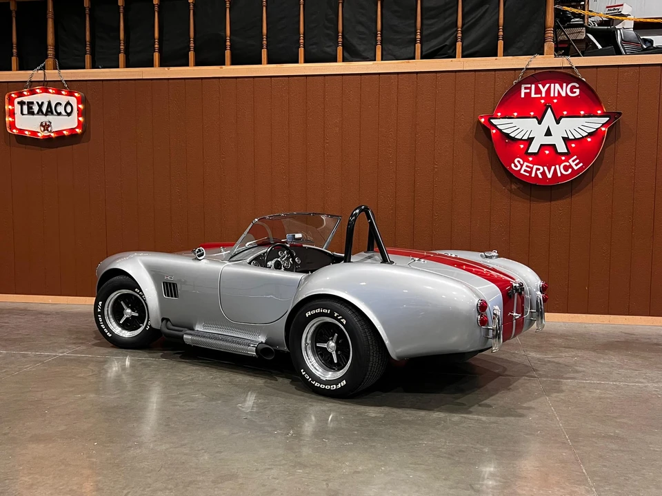 Shelby Cobra Replica - Image 13 of 31