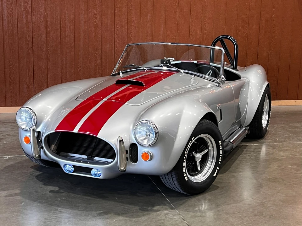 Shelby Cobra Replica - Image 2 of 31