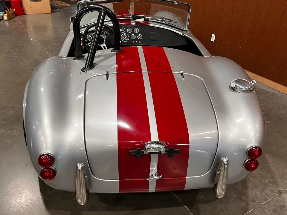Shelby Cobra Replica - Image 25 of 31