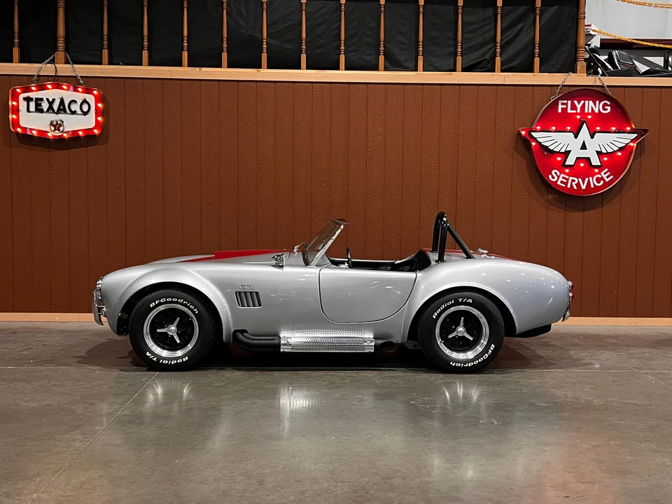 Shelby Cobra Replica - Image 14 of 31