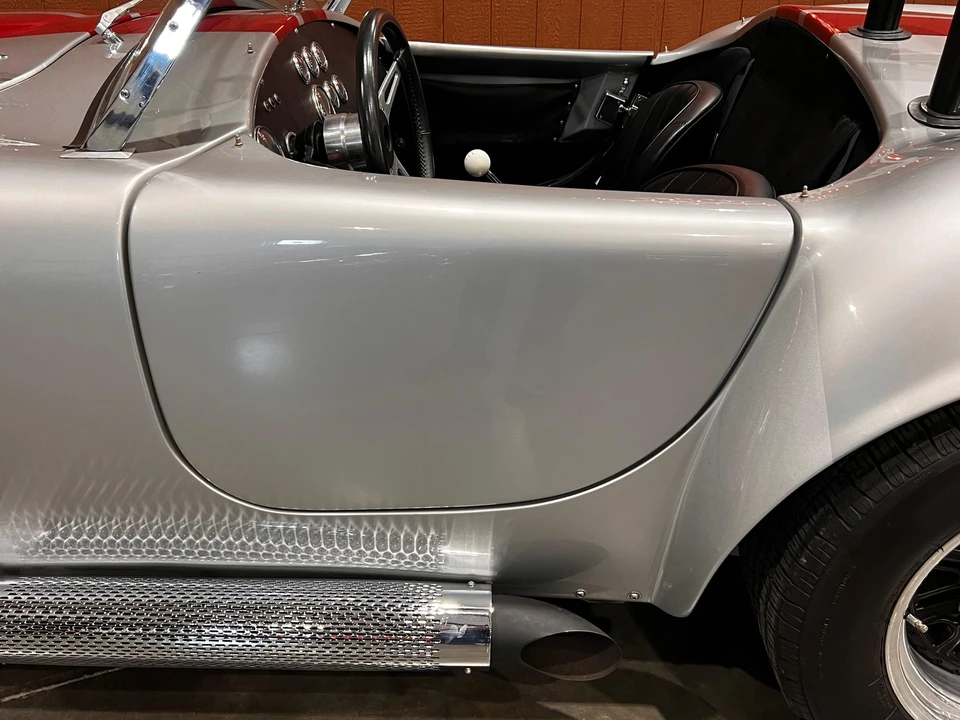 Shelby Cobra Replica - Image 22 of 31