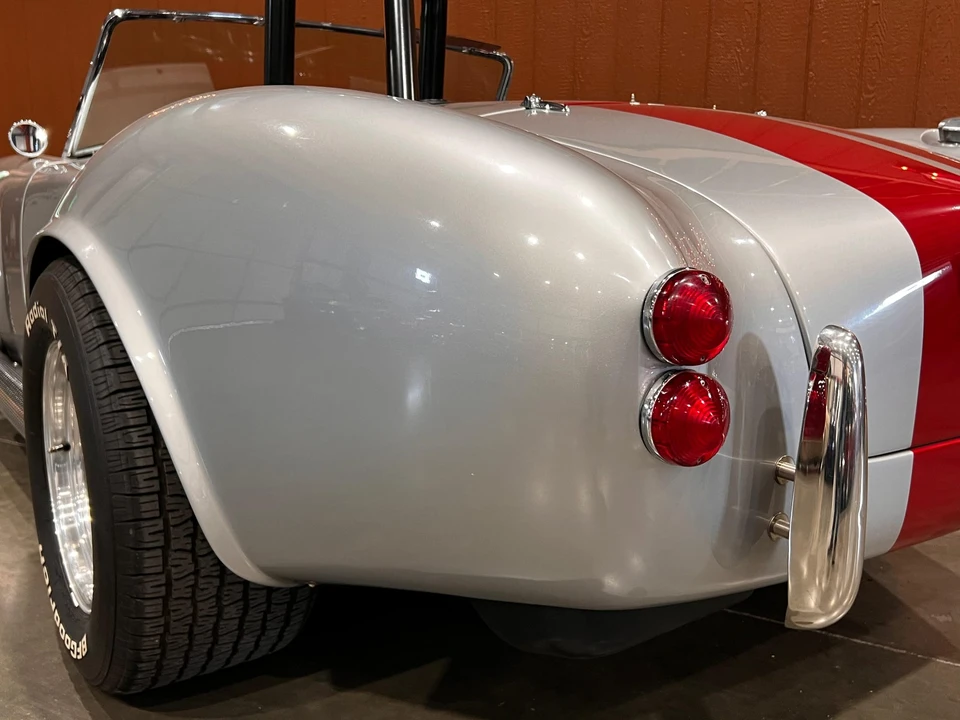 Shelby Cobra Replica - Image 24 of 31