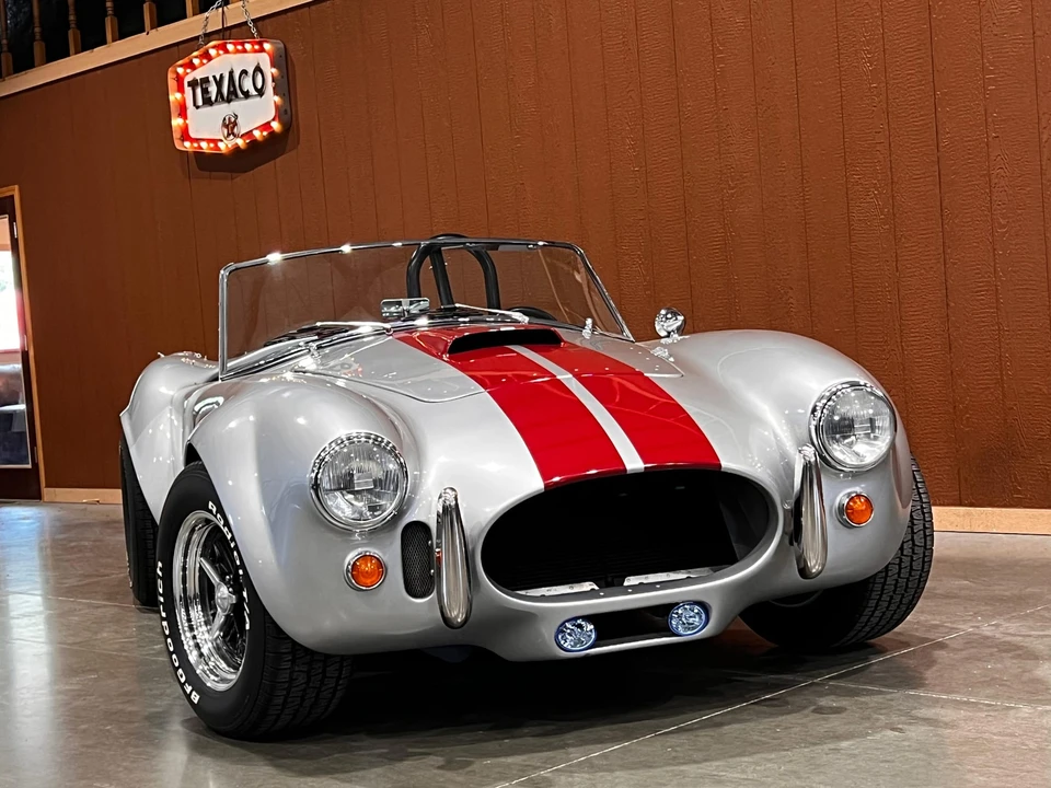 Shelby Cobra Replica - Image 3 of 31