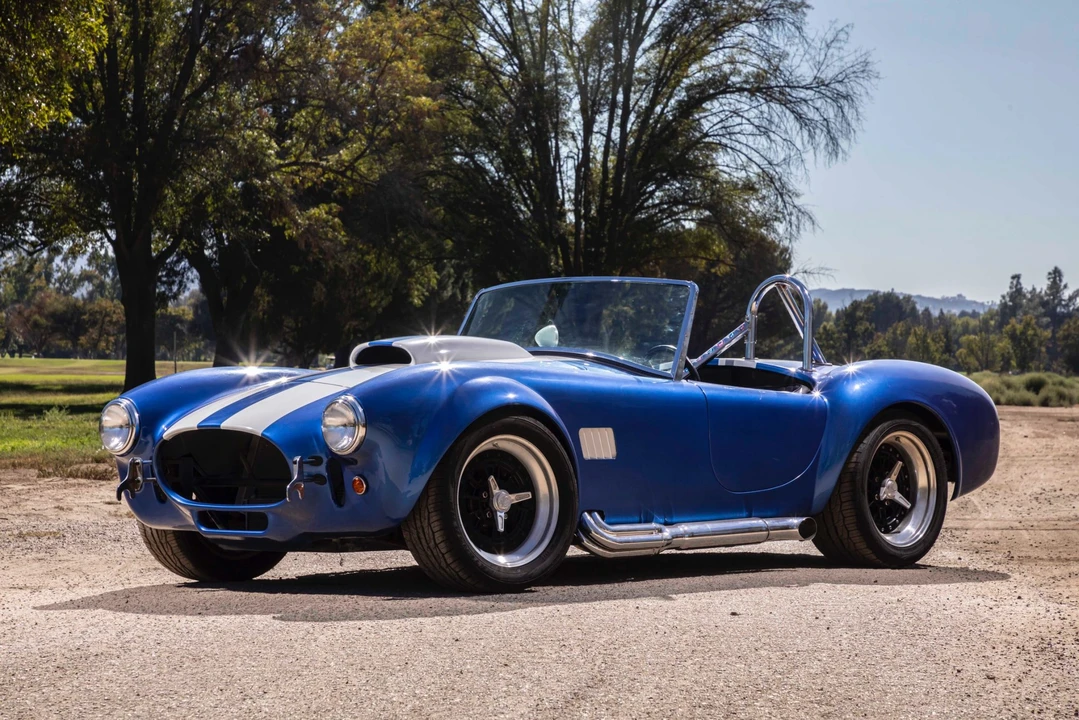 Shelby Cobra Replica - Image 3 of 31