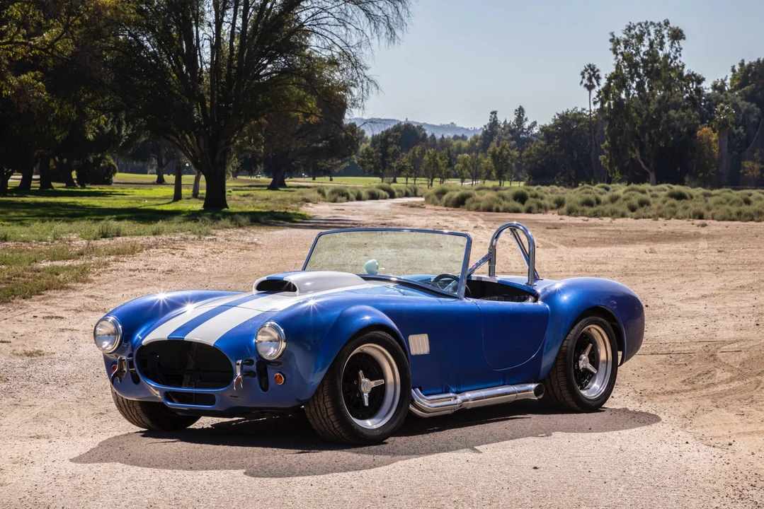 Shelby Cobra Replica - Image 4 of 31