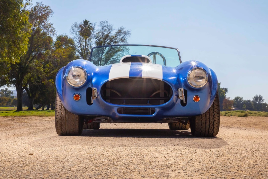 Shelby Cobra Replica - Image 7 of 31