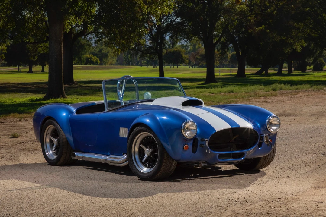 Shelby Cobra Replica - Image 13 of 31