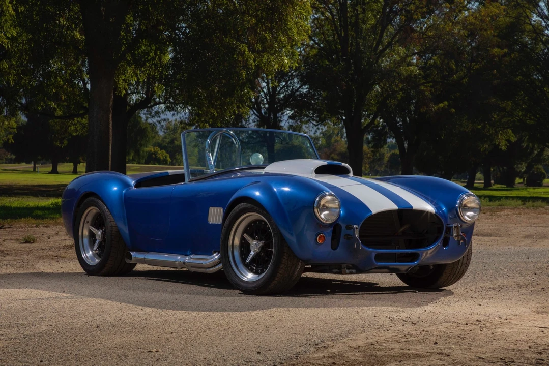 Shelby Cobra Replica - Image 14 of 31
