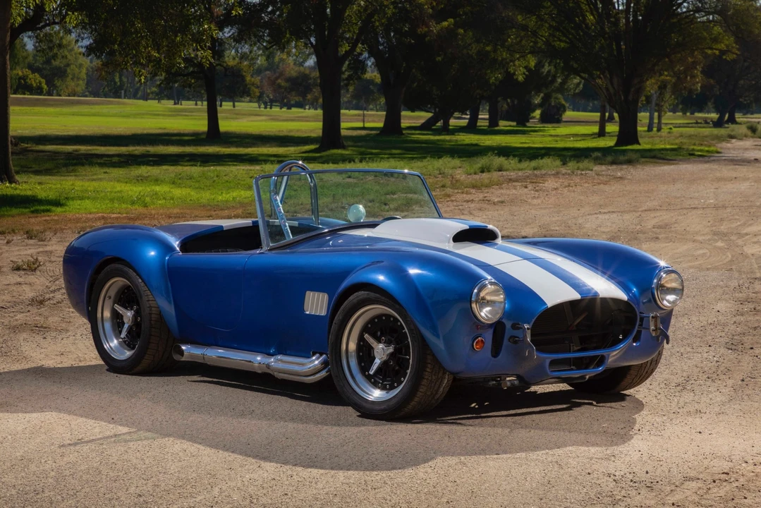 Shelby Cobra Replica - Image 15 of 31
