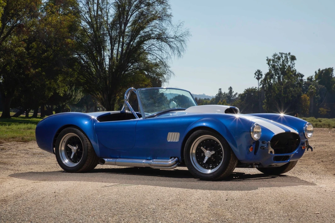 Shelby Cobra Replica - Image 17 of 31