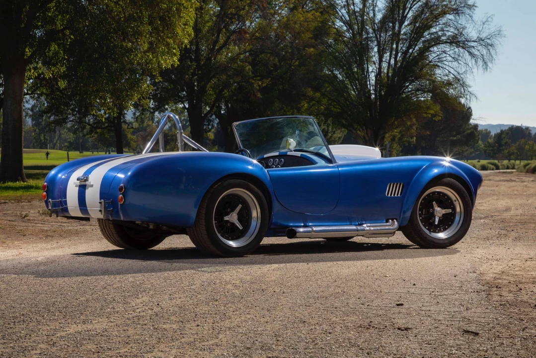 Shelby Cobra Replica - Image 24 of 31