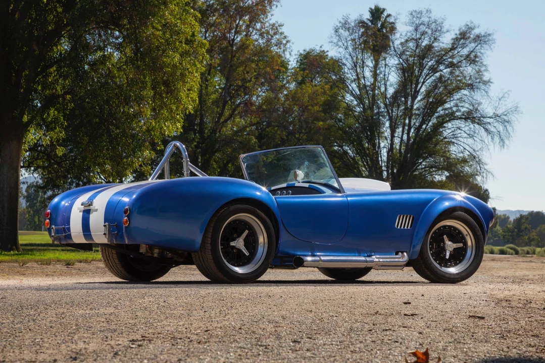 Shelby Cobra Replica - Image 29 of 31