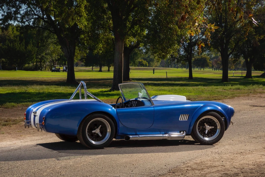 Shelby Cobra Replica - Image 23 of 31