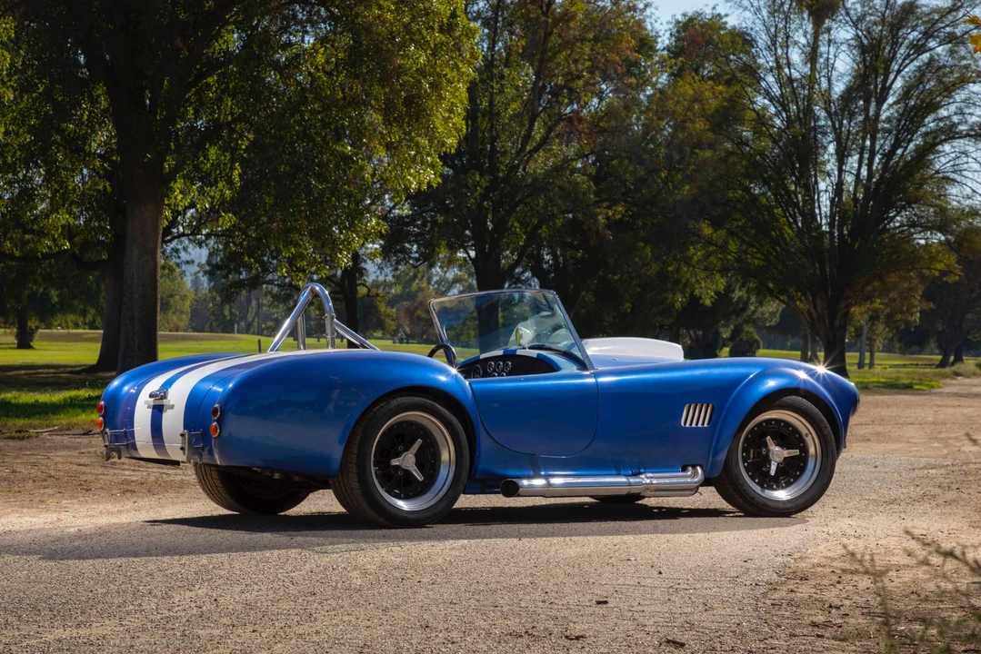 Shelby Cobra Replica - Image 30 of 31