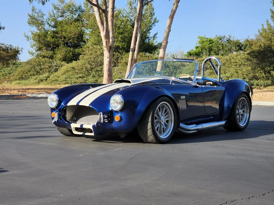 Shelby Cobra Replica - Image 2 of 31